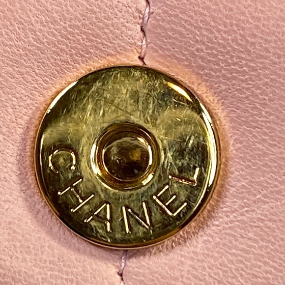 CHANEL Rare Pink Lambskin Single Flap Crossbody - Picture 13 of 16